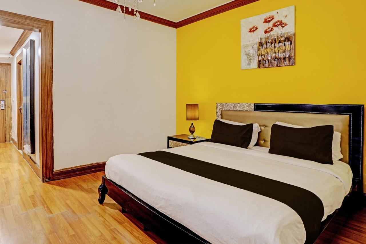 Townhouse 809 Royal Palms Hotel - Rose Collection Mumbai Exteriör bild