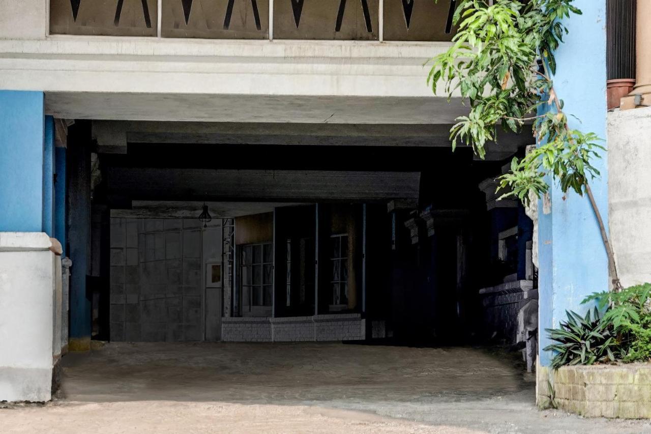 Townhouse 809 Royal Palms Hotel - Rose Collection Mumbai Exteriör bild