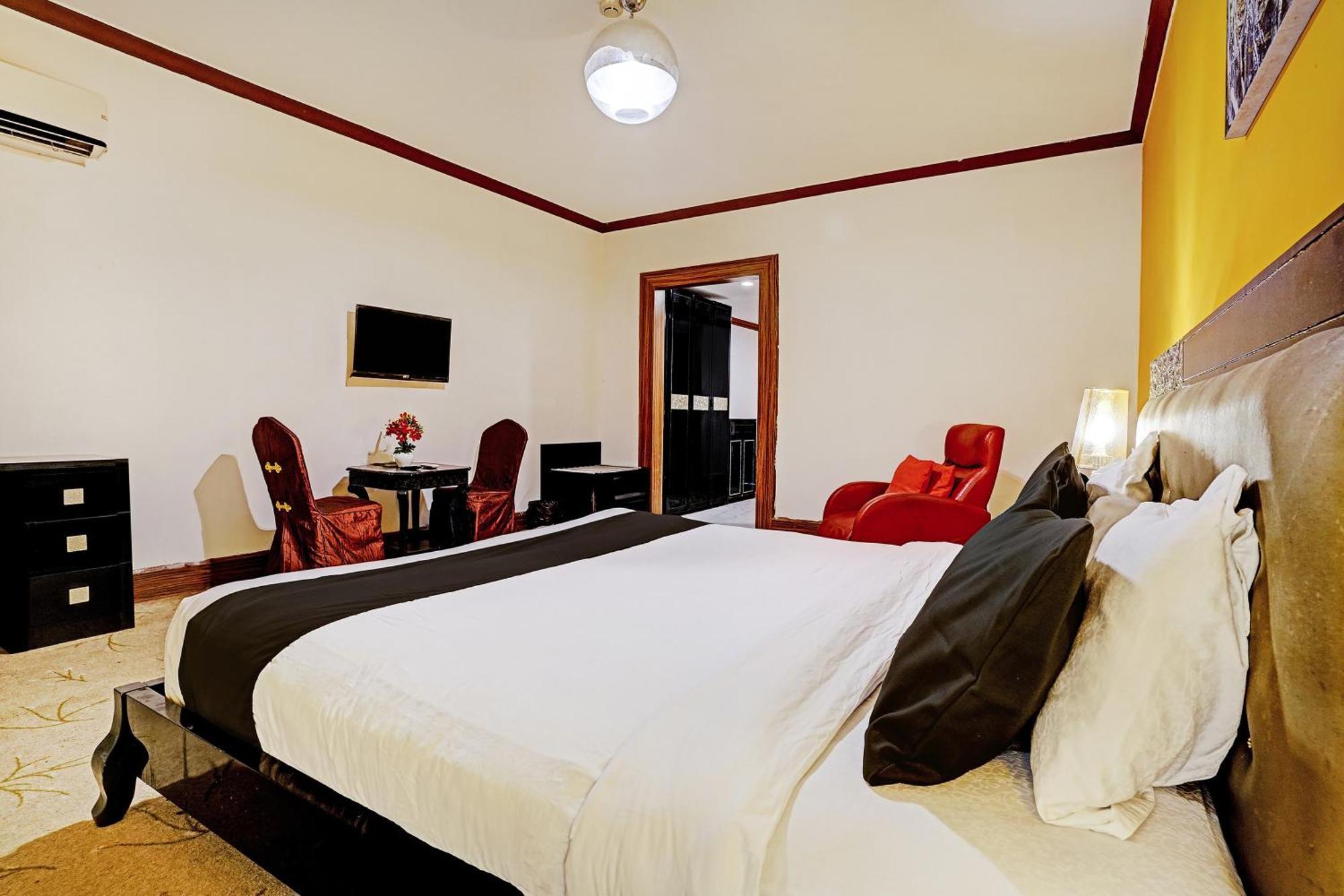 Townhouse 809 Royal Palms Hotel - Rose Collection Mumbai Exteriör bild