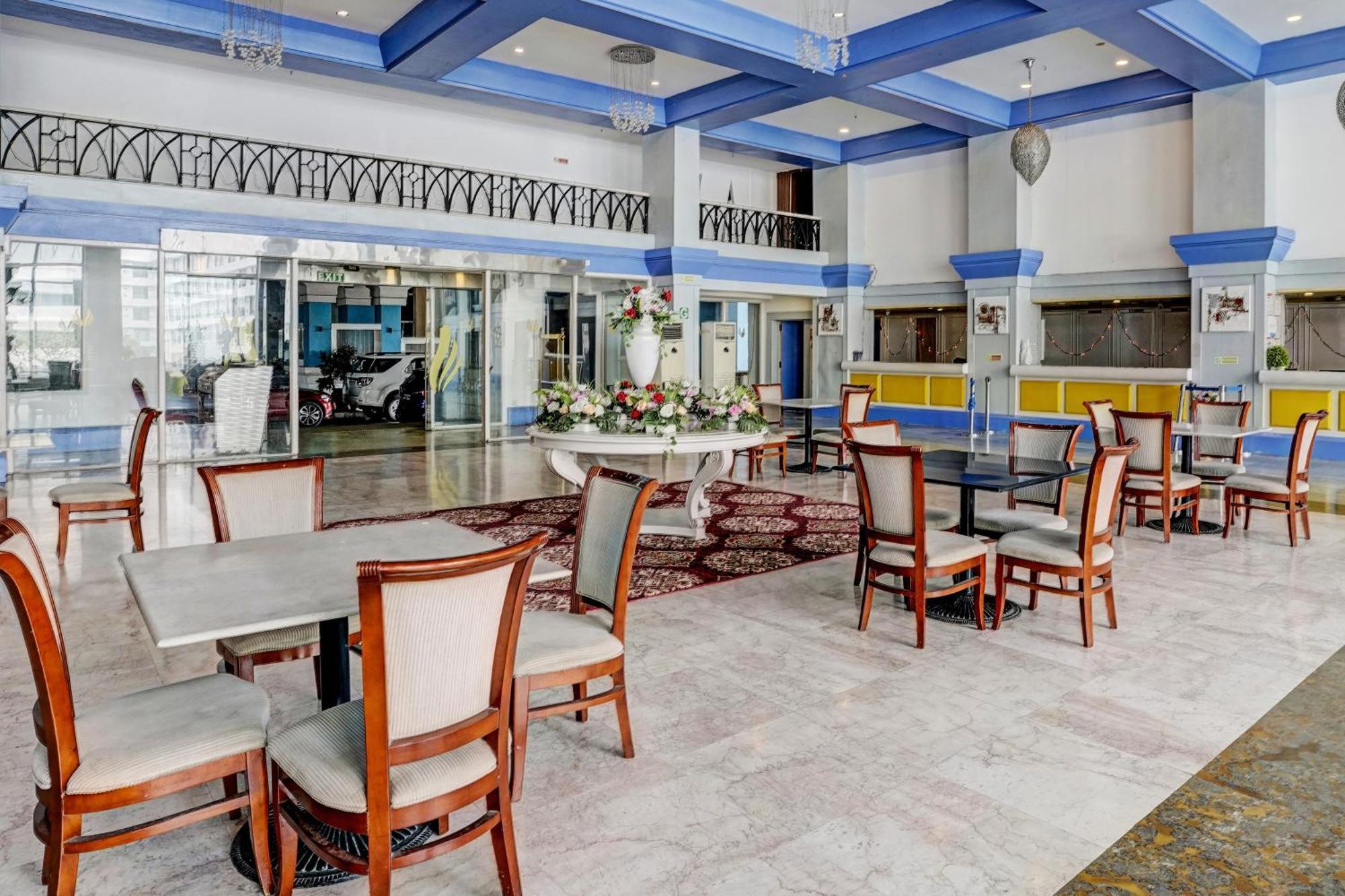 Townhouse 809 Royal Palms Hotel - Rose Collection Mumbai Exteriör bild